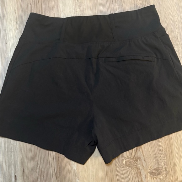 Athleta Trekkie North Shore Shorts - Picture 4 of 5